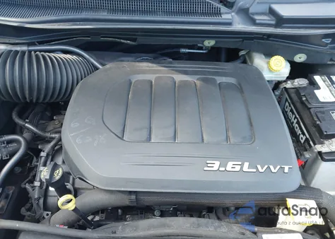 2015 Dodge Grand Caravan Sxt z USA, uszkodzony, nr VIN 2C4RDGCG4FR516535